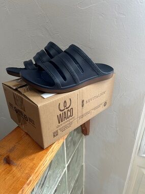 REVITALIGN Women's Navy Three-Strap Slide Sandals